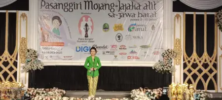 Pasanggiri Mojang Jajaka Alit Lahirkan Generasi Cinta Budaya Sunda Salah Satu Peserta Mojang Jajaka Alit, Namira Lela Putri Adiny Asal Sumedang Bandung.