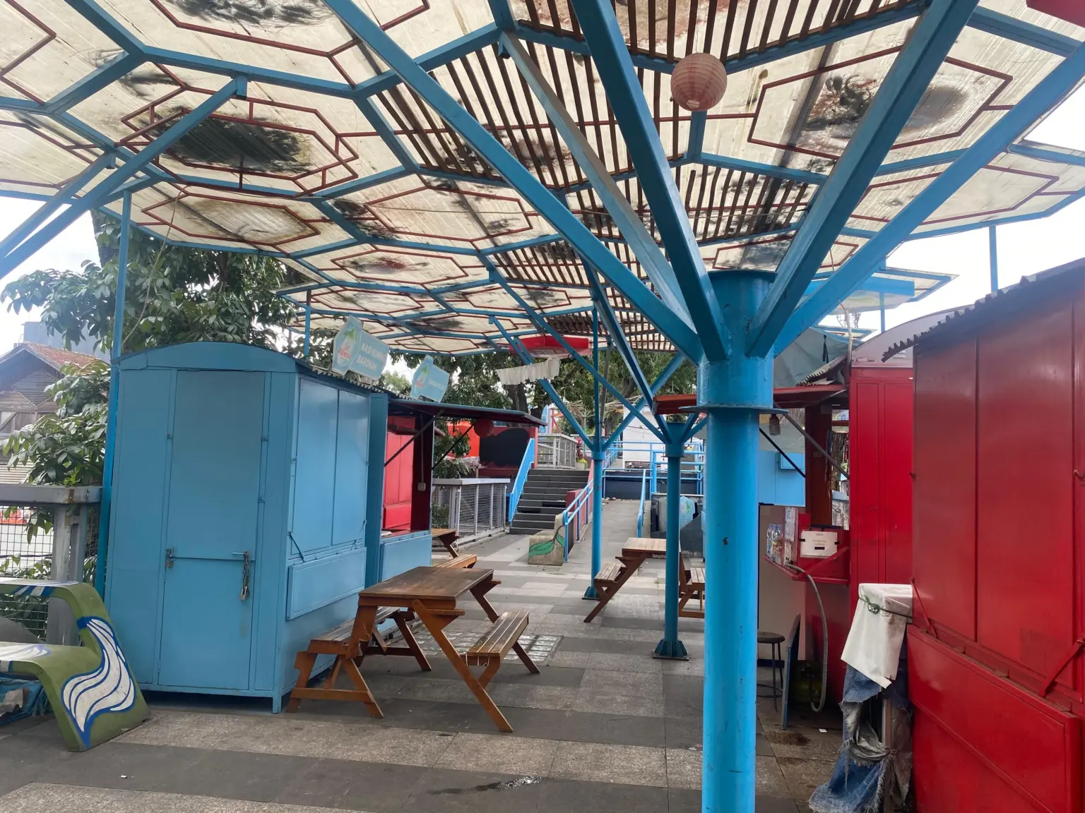 Kondisi Teras Cihampelas Bandung