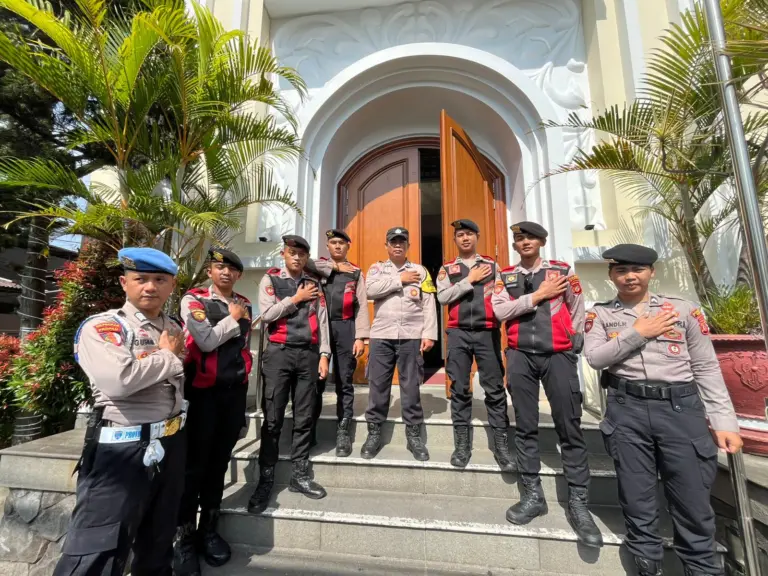 Polres Garut Amankan Ibadah Natal di Gereja Injil Indonesia
