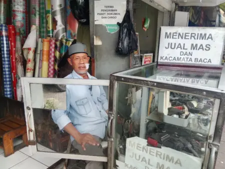 Kronologi Lengkap Versi Korban: Modus Penipuan Emas oleh Oknum Ojol di Sukajadi Bandung Kronologi Lengkap Versi Korban: Modus Penipuan Emas oleh Oknum Ojol di Sukajadi Bandung
