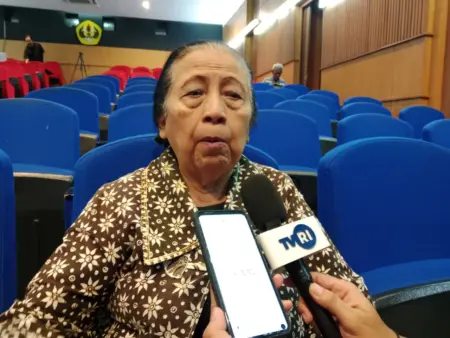 Ceu Popong Ajak Bangga Jadi Wanoja Sunda Lewat Keteladanan Dewi Sartika Ceu Popong Ajak Bangga Jadi Wanoja Sunda Lewat Keteladanan Dewi Sartika