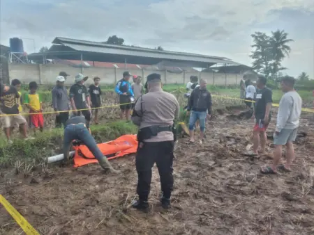 Dedi Rukadi Ditemukan Meninggal di Pematang Sawah Desa Citiusari Dedi Rukadi Ditemukan Meninggal di Pematang Sawah Desa Citiusari