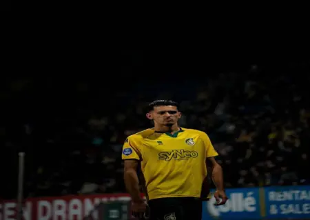 Hukuman Berat untuk Justin Hubner Usai Tekel Horor, Ini Detil Skorsing dari KNVB Justin Hubner dijatuhi hukuman berati oleh KNVB