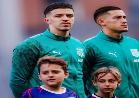 Duet Idzes dan Muharemovic Jadi “Paket Kombo” Bernilai Rp790 Miliar di Sassuolo Tarik Muharemovic dan Jay Idzes (@tarik.muharemovic)