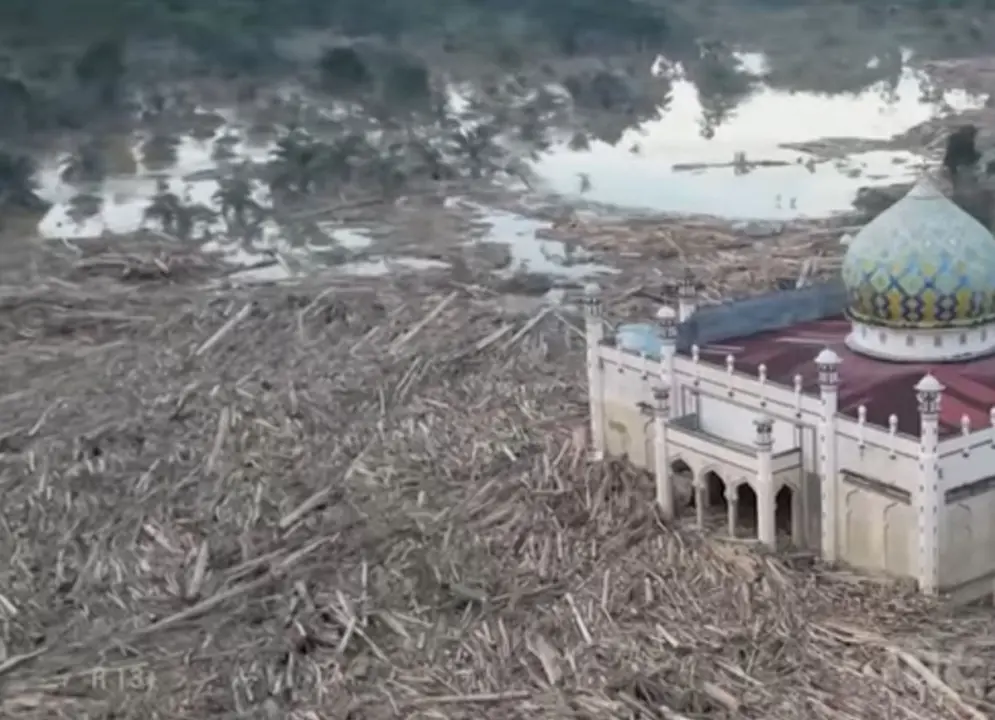 Bencana Banjir dan Longsor Sumatra: 1.029 Jiwa Meninggal, Ratusan Ribu Pengungsi Butuh Uluran Tangan