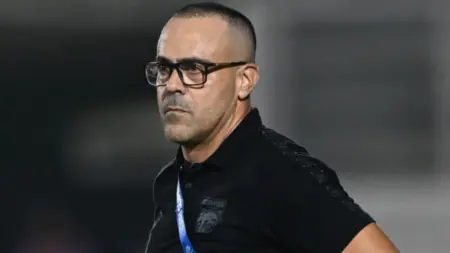 Pelatih Borneo FC Geram Diremehkan Jelang Hadapi Persib: “Mereka Tidak Paham Sepak Bola” Pelatih Borneo FC, Fabio Lefundes
