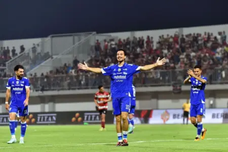 3 Pemain Kunci Persib Bandung Jelang Hadapi Bangkok United Tiga pemain kunci Persib Bandung vs Bangkok United