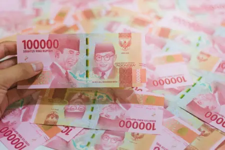 Tips lepas dari jeratan pinjaman online atau pinjol