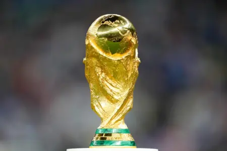 Indonesia Siap ‘Begadang Sepak Bola’: TVRI Bawa Kemeriahan Piala Dunia 2026 TVRI resmi mendapat hak siar Piala Dunia 2026 (The Globe and Mail)