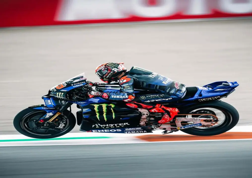 Yamaha fokus dengan proyek mesin V4 (@fabioquartararo20)