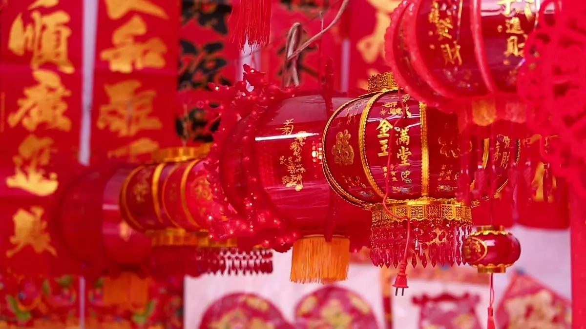 Jejak Pecinan Bandung: Sejarah, Aktivitas Ekonomi, dan Ruang Multikultural Jejak Pecinan Bandung: Sejarah, Aktivitas Ekonomi, dan Ruang Multikultural