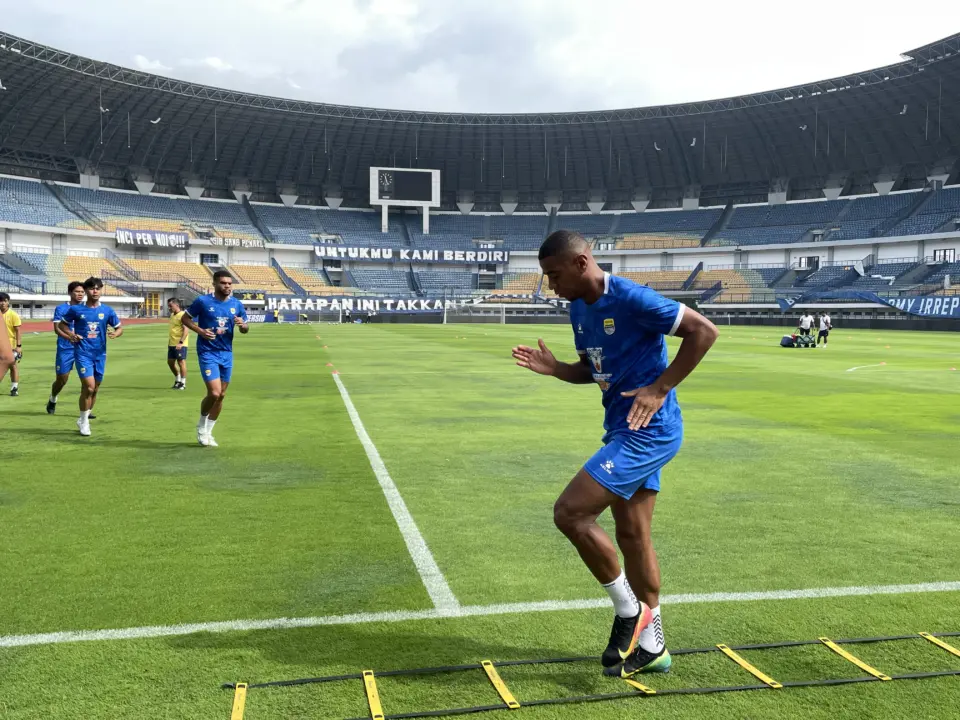 Uilliam Barros Waspadai Kekuatan Lawan di 16 Besar, Tekankan Kesiapan Maksimal Tim Deretan Pemain dengan Menit Bermain Tertinggi Persib di Putaran Pertama