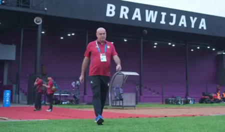 Bojan Hodak Soroti Kepemimpinan Wasit Usai Persik Kediri vs Persib, Maung Bandung Ajukan Protes Resmi Bojan Hodak Soroti Kepemimpinan Wasit Usai Persik Kediri vs Persib, Maung Bandung Ajukan Protes Resmi