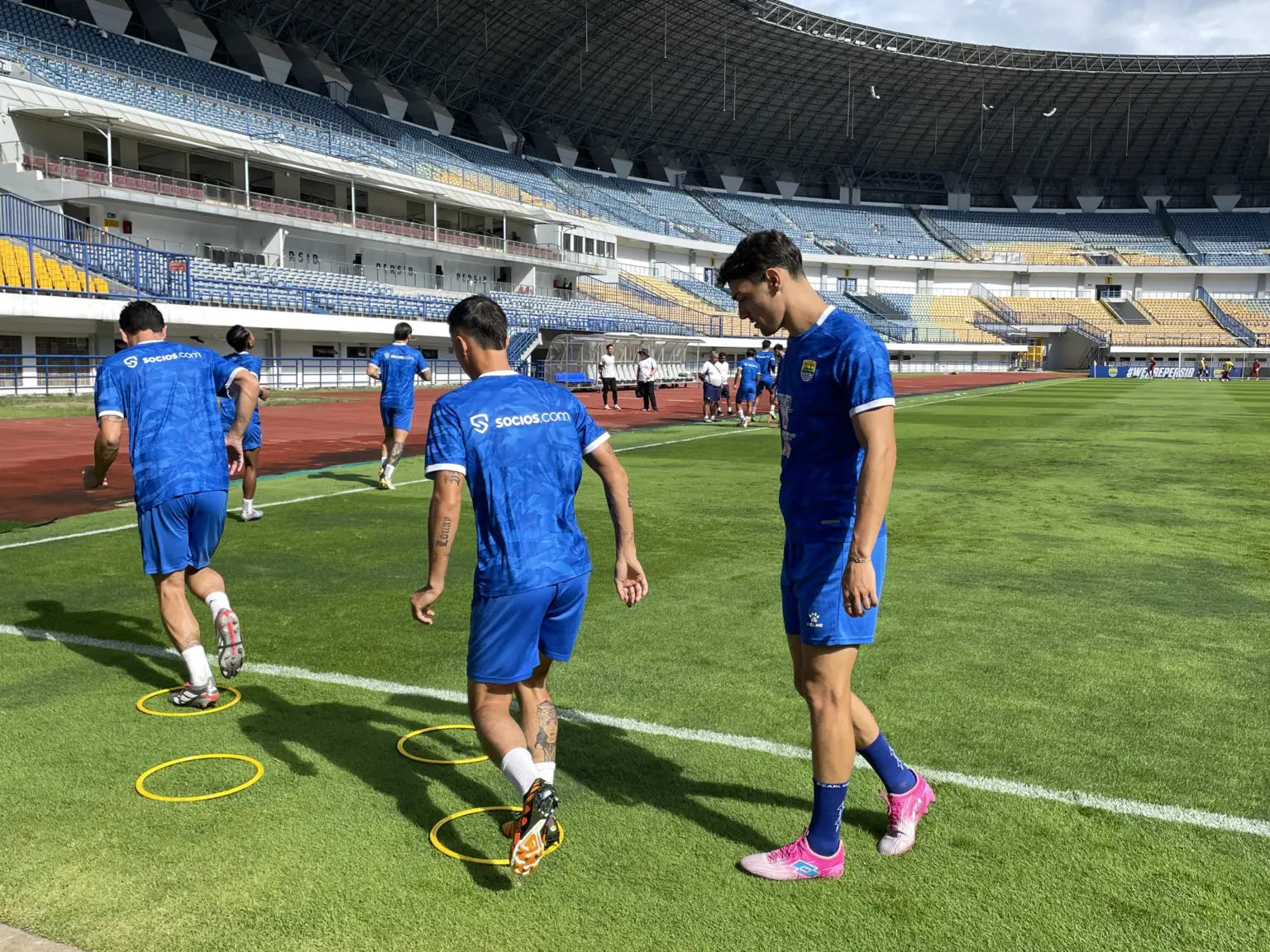 Evaluasi Persib Setengah Musim, Stabil Tapi Belum Sepenuhnya Tajam