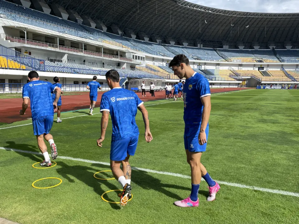 Evaluasi Persib Setengah Musim, Stabil Tapi Belum Sepenuhnya Tajam