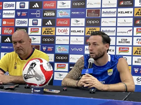 Tatap Persija, Marc Klok Punya Misi Bikin Bobotoh Bangga