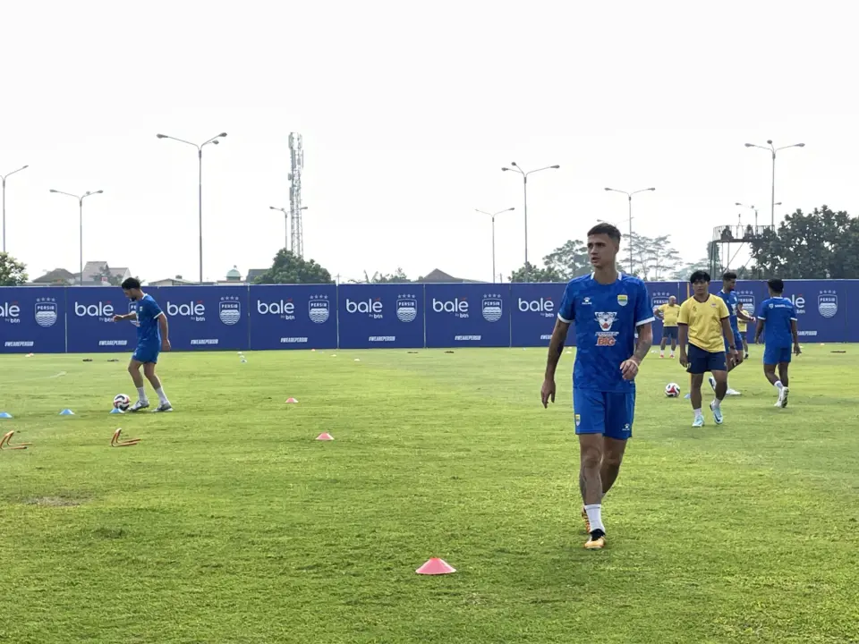 Eliano Reijnders Tetap Membumi Usai Persib Juara Paruh Musim, Ungkap Kondisi Tim Kian Membaik