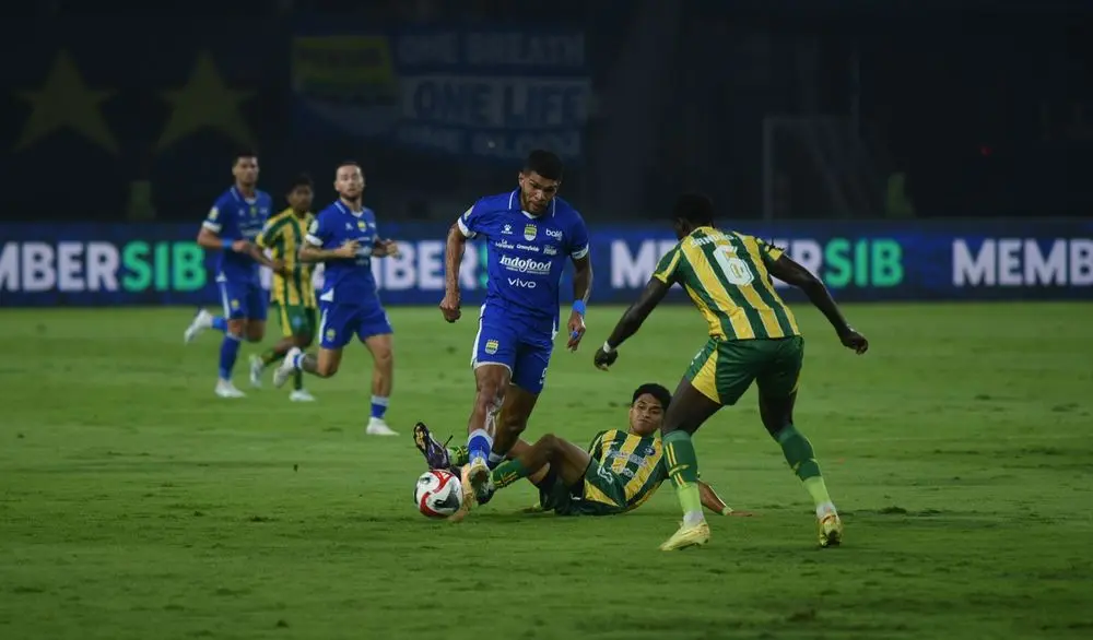 Persib vs PSBS Biak : Maung Bandung Pecundangi Badai Pasifik, Skor Akhir 1-0