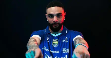 Hodak Pastikan Kurzawa dan Dion Markx Absen ke Solo