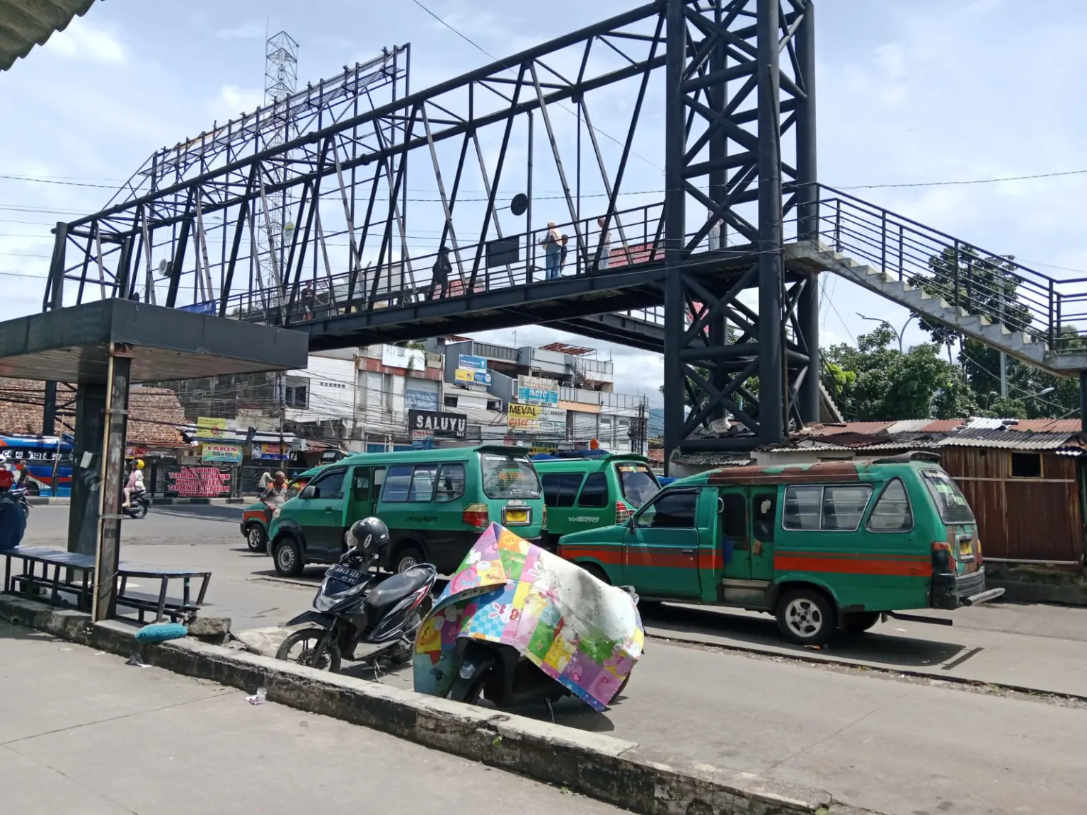Mengaku Tak Terima Kompensasi, Sejumlah Angkot di Kota Bandung Masih Beroperasi