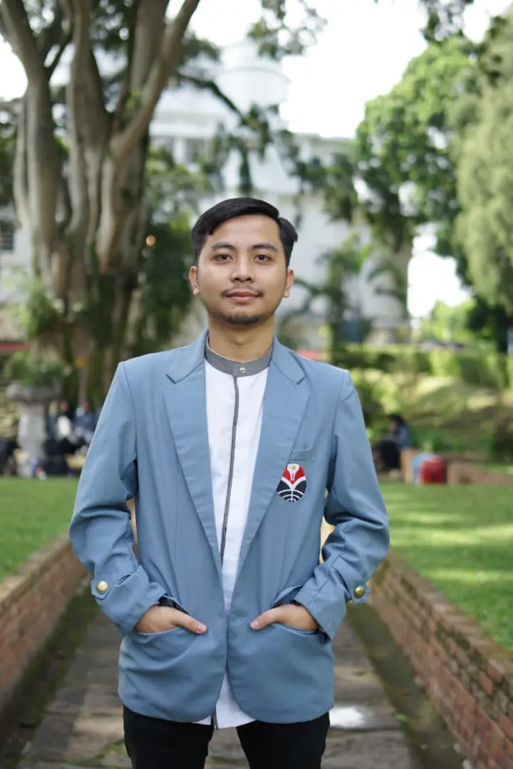 Dari Kampung di Garut ke Bangku S2 UPI: Jalan Terjal Bildan Melawan Takdir Kemiskinan Dari Kampung di Garut ke Bangku S2 UPI: Jalan Terjal Bildan Melawan Takdir Kemiskinan