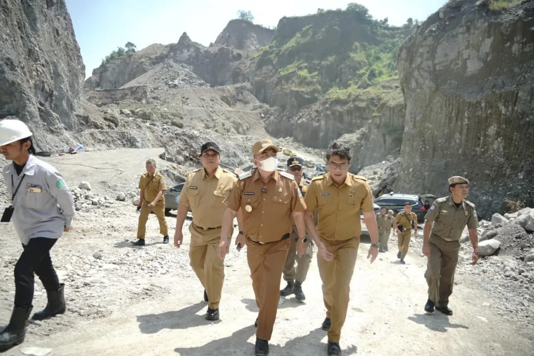 Bupati–Wabup Garut Turun ke Lokasi Tambang, Tiga Galian C Dihentikan Sementara di Tengah Sorotan Kerusakan Lingkungan