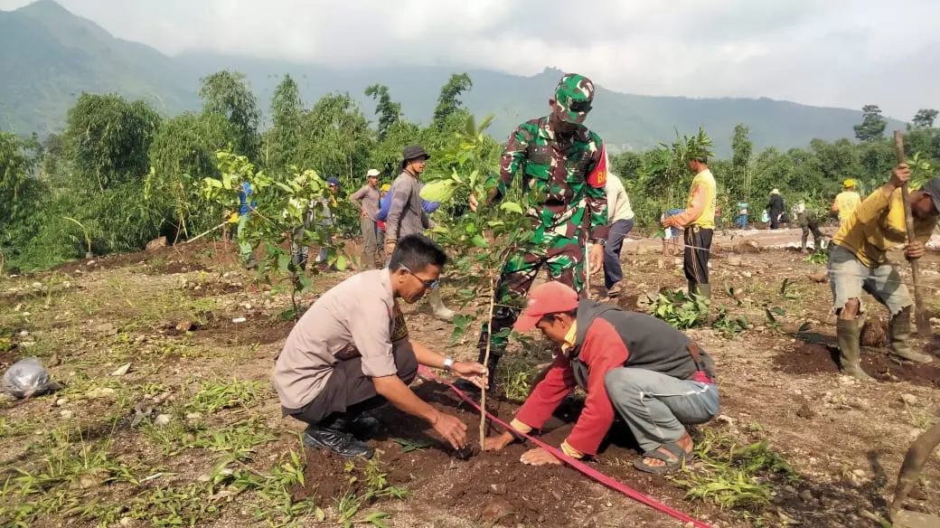 Sambut Hari Gerakan Satu Juta Pohon, PT Kordon Tampomas Putra Tanam 1.000 Pohon di Lahan Pascatambang