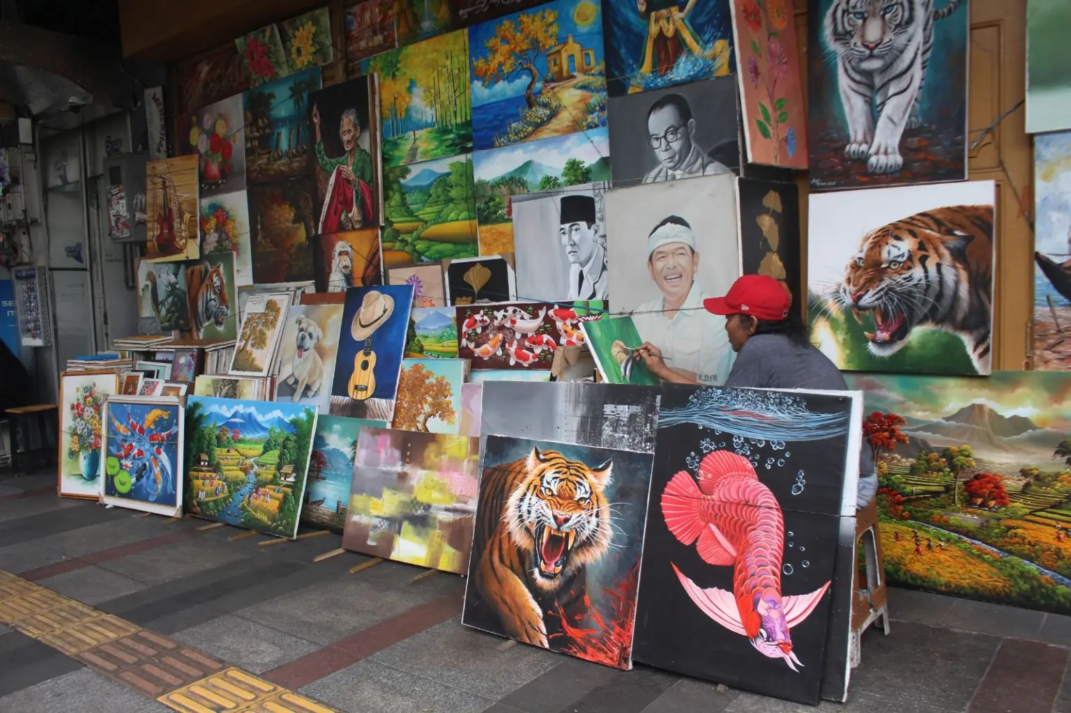 Salah Seorang Seniman di Jalan Braga Bandung