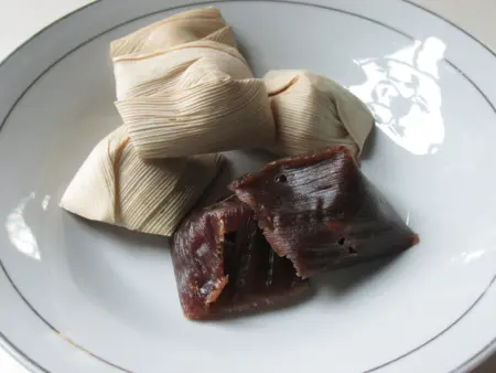 5 Rekomendasi Oleh-oleh Makanan Khas Bandung yang Wajib Dibawa Pulang Saat Liburan Wajit Cililin Salah satu oleh-oleh khas Bandung