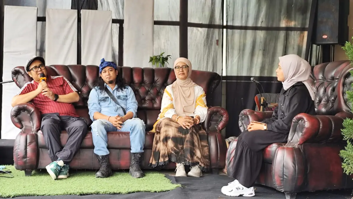 Sejumlah narasumber diacara talkshow budaya bertajuk “Ngahiji Dina Warna jeung Rasa, Ngarangkaikeun Hiji Carita”, Sabtu (17/1/2026).