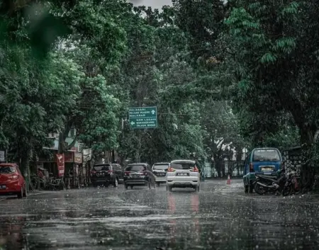 BMKG: Bandung Diguyur Hujan Ringan Hari Ini