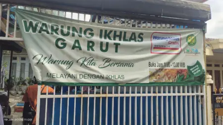 Warung Iklas Garut, Berbagi dengan Keikhlasan untuk Ringankan Beban Sesama