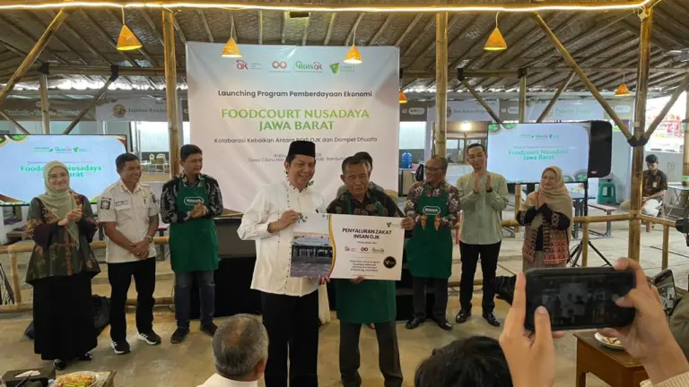 Program Nusadaya Dompet Dhuafa Dongkrak Usaha 19 Pedagang di Cibiru Hilir
