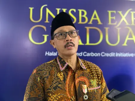 Rektor Unisba, Prof. A. Harits Nu’man