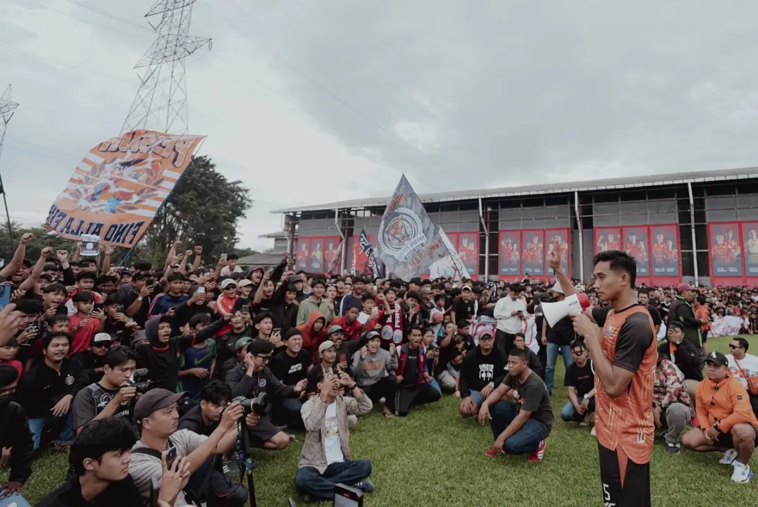 Pemain Persija Jakarta, Rizky Ridho dan The Jakmania (persija.id)