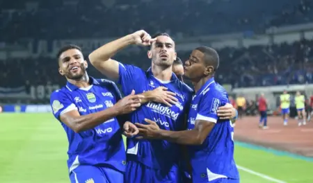 Prediksi Juara ACL 2 2025/2026: Al Nassr Favorit, Persib Nyaris Nol Persen Prediksi juara ACL 2 2025/2026 (PERSIB)