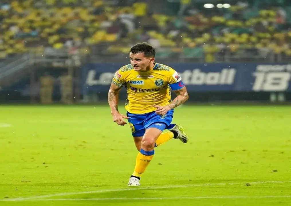 Persib Bandung dikabarkan segera mendapatkan gelandang baru (@a.luna21)