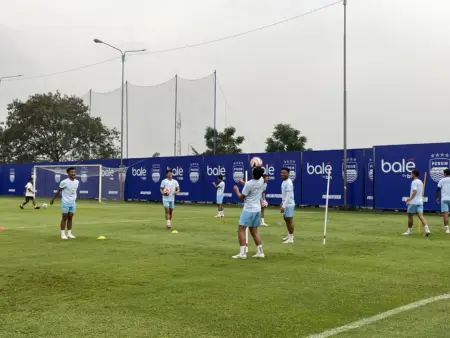 Para Pemain Baru Telah Gabung Latihan, Persib Semakin Siap Para Pemain Baru Telah Gabung Latihan, Persib Semakin Siap
