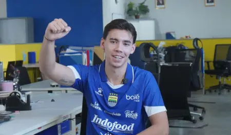 Latihan Fisik Persib Kian Intens, Dion Markx: Berat Tapi Penting untuk Sisa Laga Latihan Fisik Persib Kian Intens, Dion Markx: Berat Tapi Penting untuk Sisa Laga