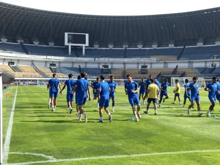 Sembilan Laga Penentu! Ini Jadwal Lengkap Persib Bandung di Penghujung Musim Sembilan Laga Penentu! Ini Jadwal Lengkap Persib Bandung di Penghujung Musim