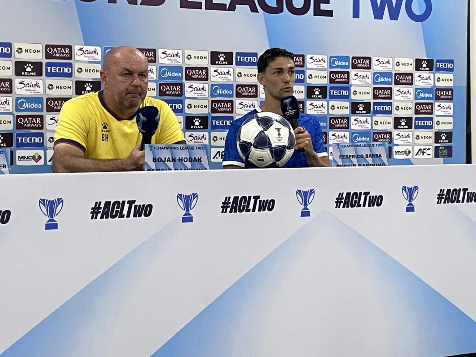 Modal Kandang Jadi Senjata, Barba Targetkan Persib Lolos Modal Kandang Jadi Senjata, Barba Targetkan Persib Lolos