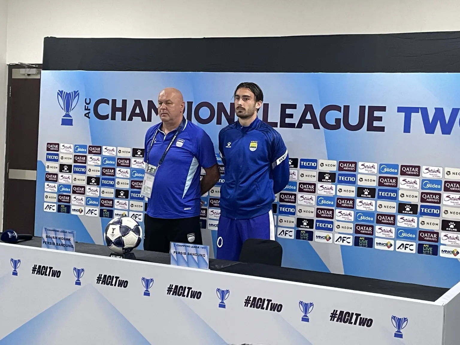 Atmosfer GBLA Bikin Ratchaburi Gentar, Hodak Soroti Ulah Segelintir Oknum Atmosfer GBLA Bikin Ratchaburi Gentar, Hodak Soroti Ulah Segelintir Oknum