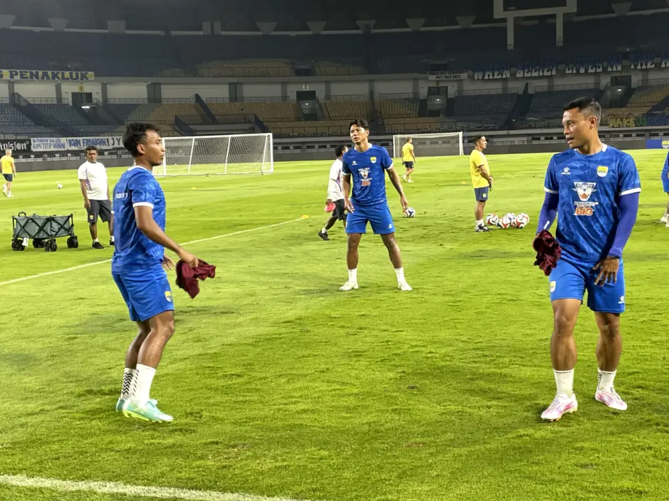 Persaingan Makin Panas! Persib dan Persija Saling Sikut di Puncak Klasemen BRI Super League