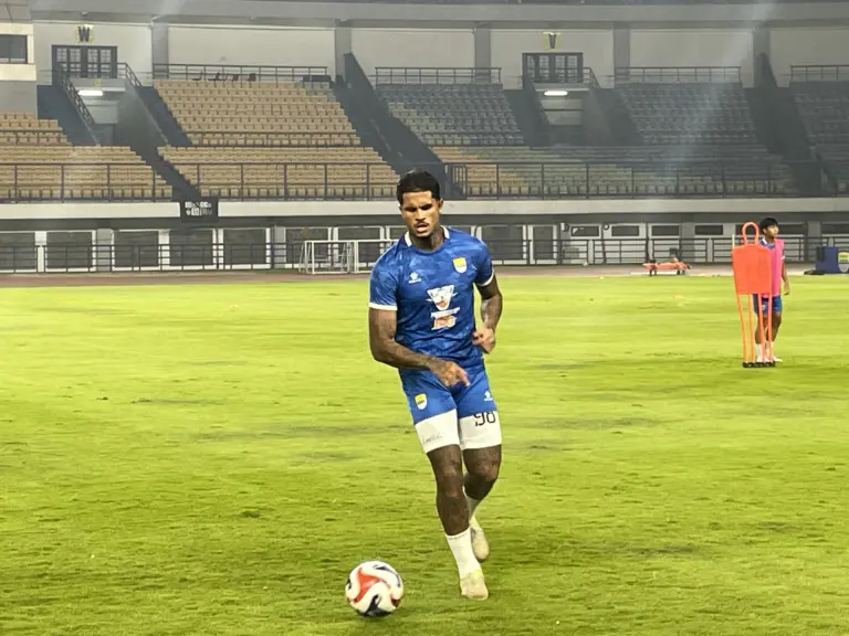 Persib Bandung Tumbangkan Semen Padang 2-0, Ramon De Andrade Souza Jadi Pahlawan Ramon Tanque Kirim Sinyal Optimisme Usai Tambah Pundi Gol