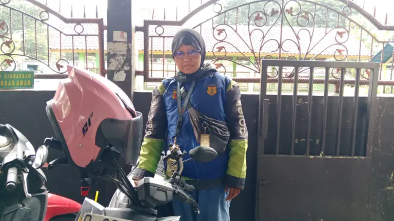 Jadi Ojol Demi Bertahan Hidup, Kisah Ibu Ulianti yang Pernah Jadi “Mata-mata” Customer