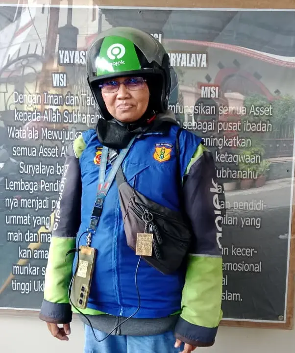 Jadi Ojol Demi Bertahan Hidup, Kisah Ibu Ulianti yang Pernah Jadi “Mata-mata” Customer