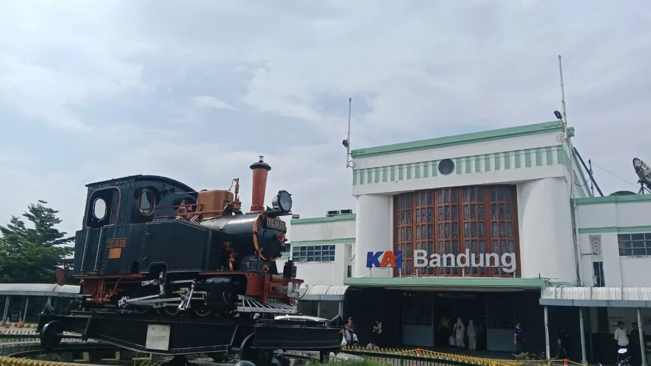 Tiket KA Lebaran 2026 di Daop 2 Bandung Diserbu, Puluhan Ribu Kursi Ludes Sejak Awal Penjualan