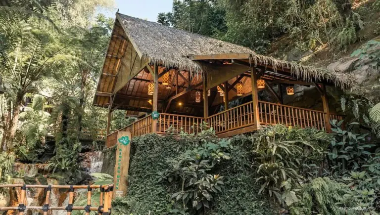 Tempatnya Adem! Ini 6 Restoran Bukber Keluarga di Bandung yang Wajib Dicoba sumber: instagram @kampungdaun