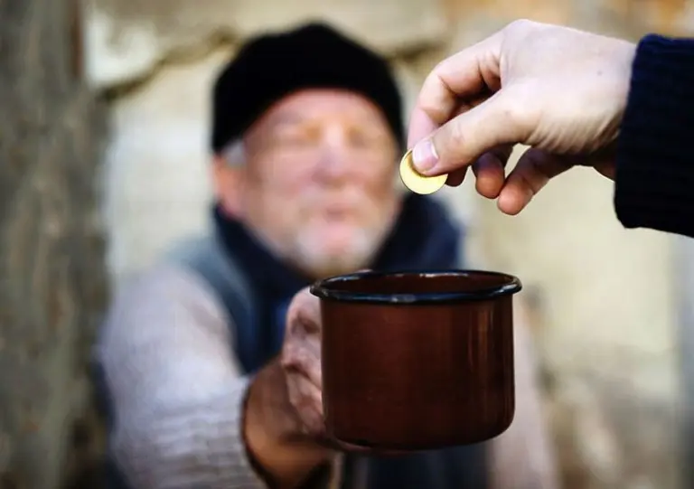 Sedekah di Bulan Ramadhan yang Sering Disepelekan, Namun Bernilai Besar Sedekah di bulan Ramadhan