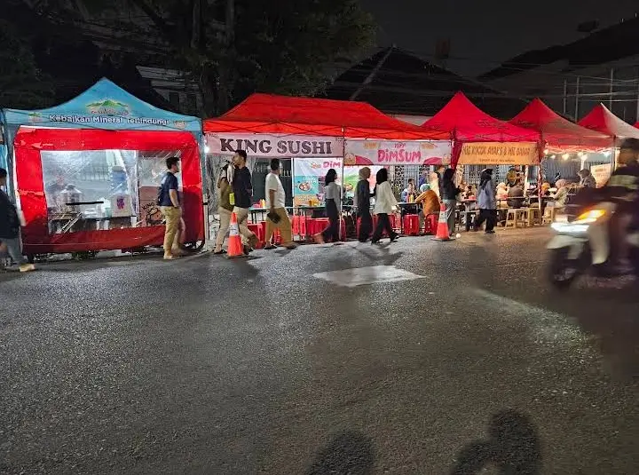 Kuliner Streetfood Lengkong Kecil, (Sumber foto: Emha21/Google Maps)